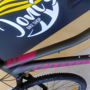 Joni’s Bike Shop